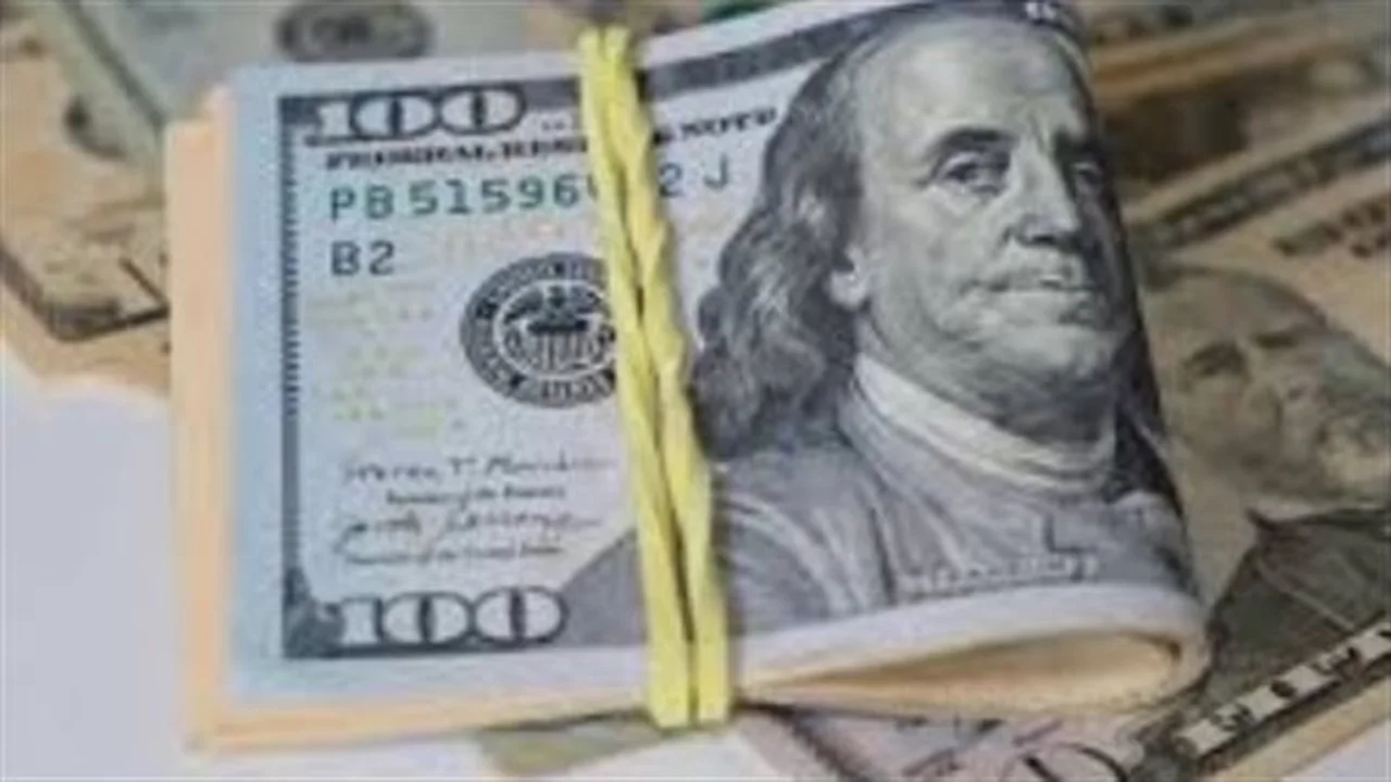 استقرار ملحوظ في أسعار الدولار بالبنوك المصرية وتوقعات الخبراء للمرحلة المقبلة